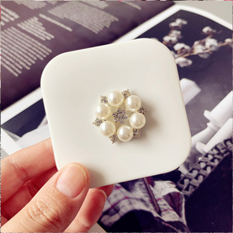 Cute Contact Lenses Case Luxur - đánh giá và giá Luxury Skincare Samples