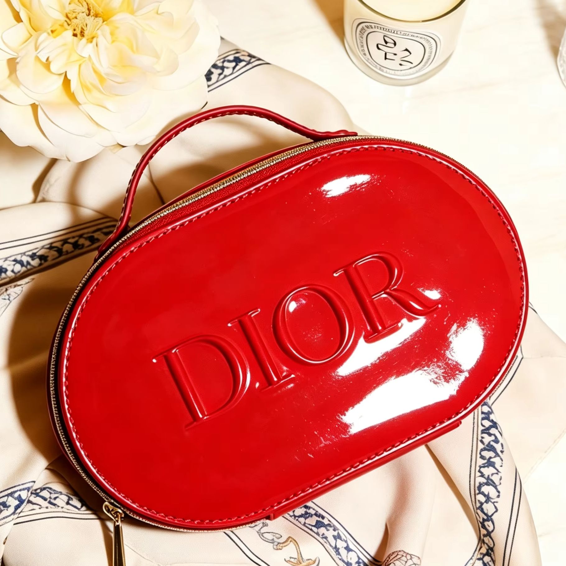 Dior’s Bag Red Cosmetic Bag Lu - đánh giá và giá Luxury Skincare Samples
