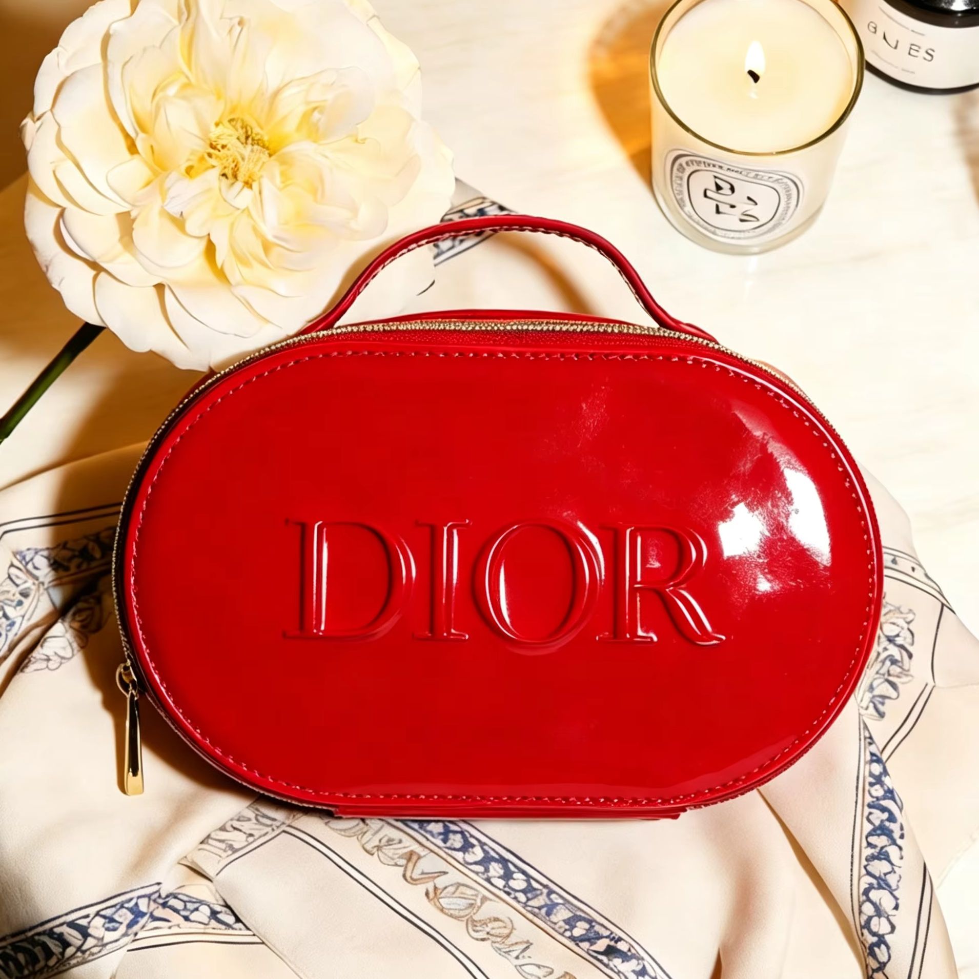 Dior’s Bag Red Cosmetic Bag Lu - đánh giá và giá Luxury Skincare Samples