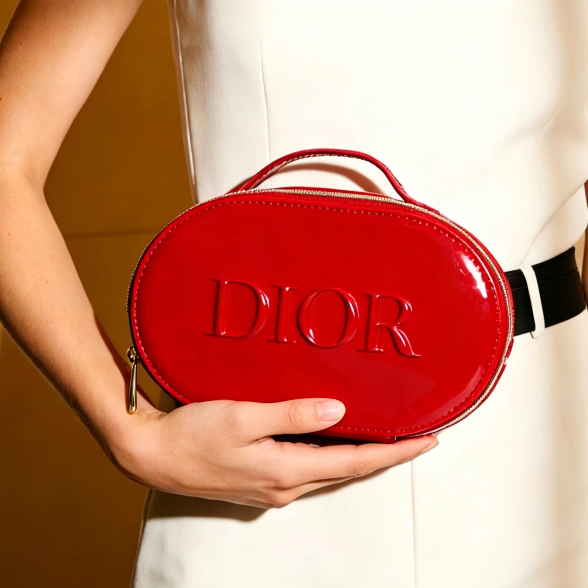 Dior’s Bag Red Cosmetic Bag Lu - đánh giá và giá Luxury Skincare Samples